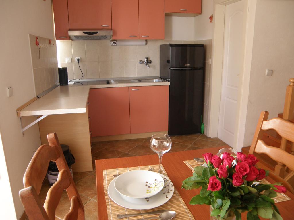 Apartment Amalija Primošten Esterno foto