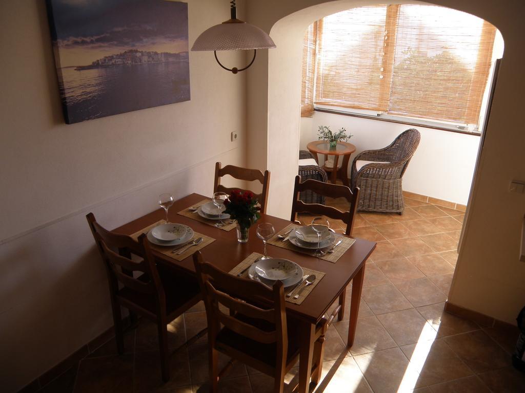 Apartment Amalija Primošten Esterno foto