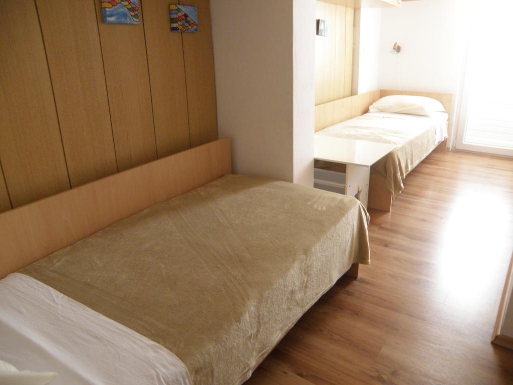 Apartment Amalija Primošten Esterno foto