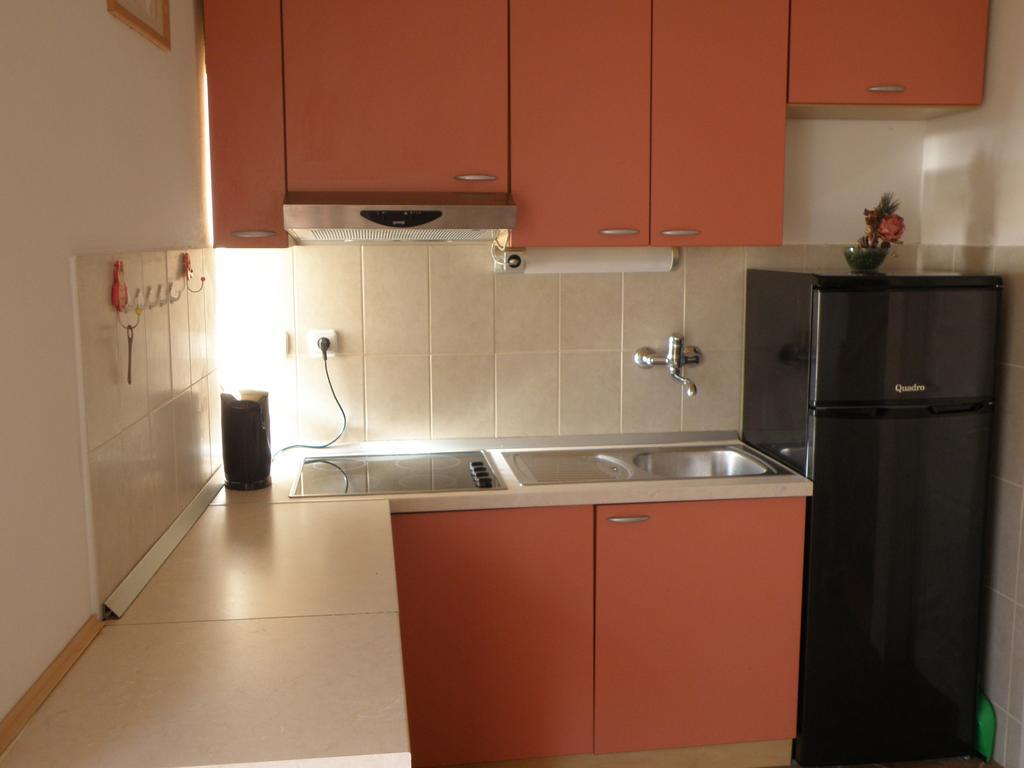 Apartment Amalija Primošten Esterno foto